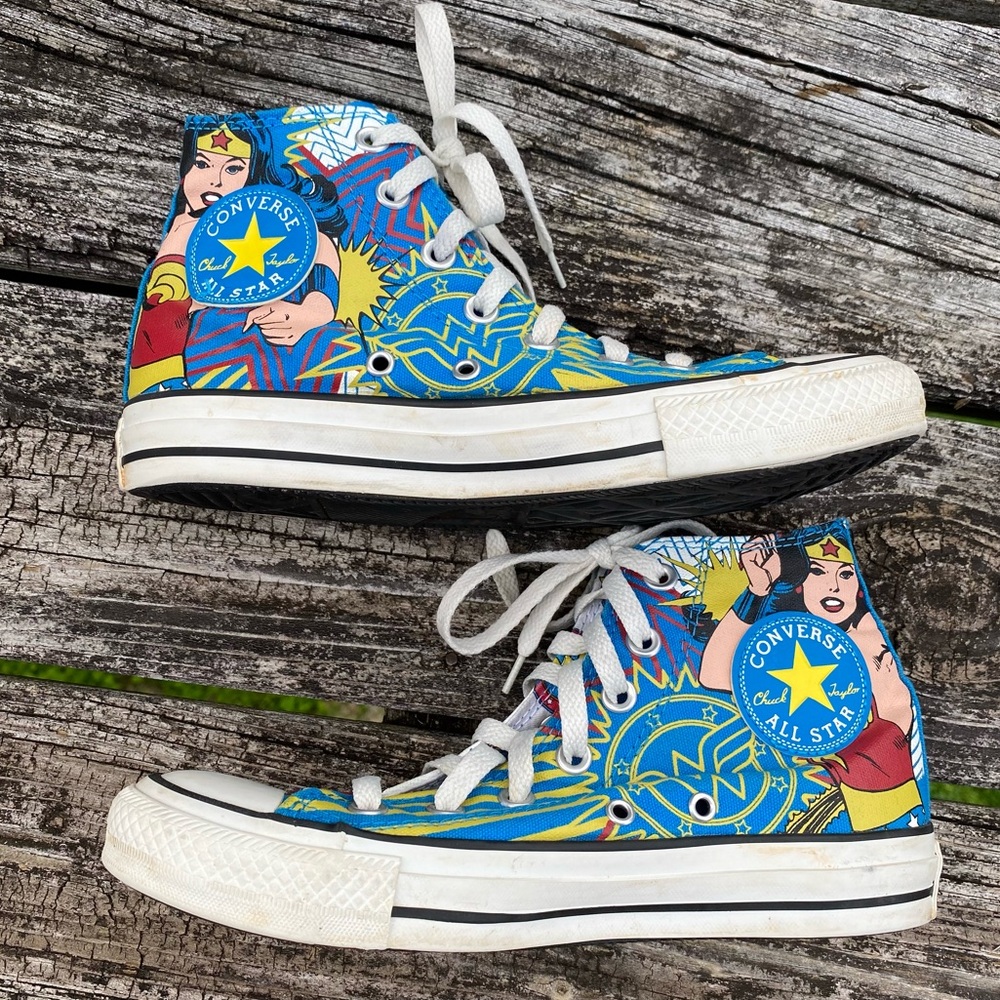 Wonder Women Converse